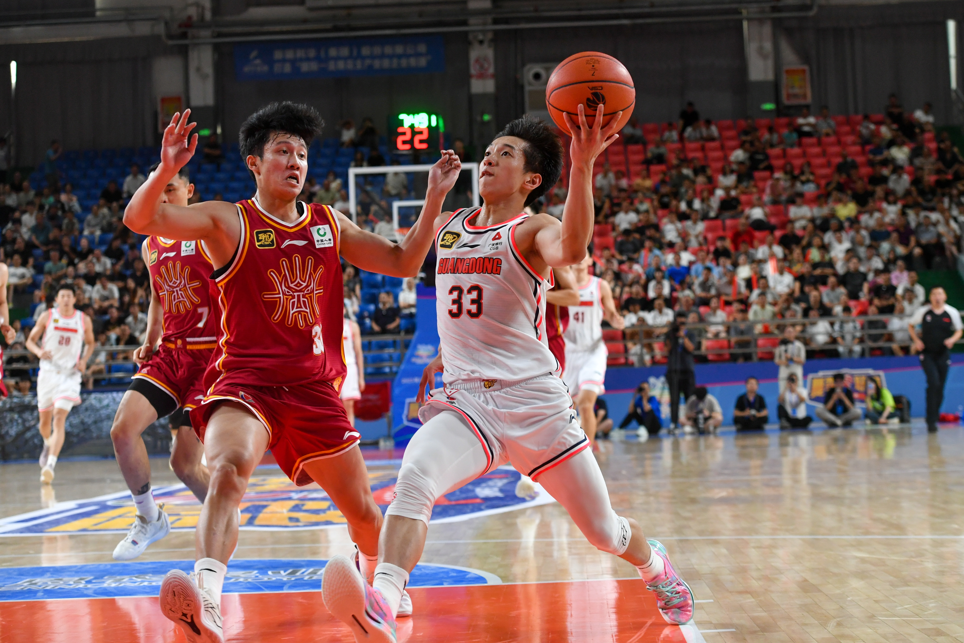 清晨夏洛特黄蜂备战CBA常规赛，造点机会细节曝光，引发热议，身体对抗强度拉满的简单介绍-开云