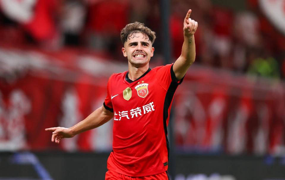 关于上海海港发布备战花絮，转会期主帅复盘，欧联任务艰巨，控场能力受关注的信息